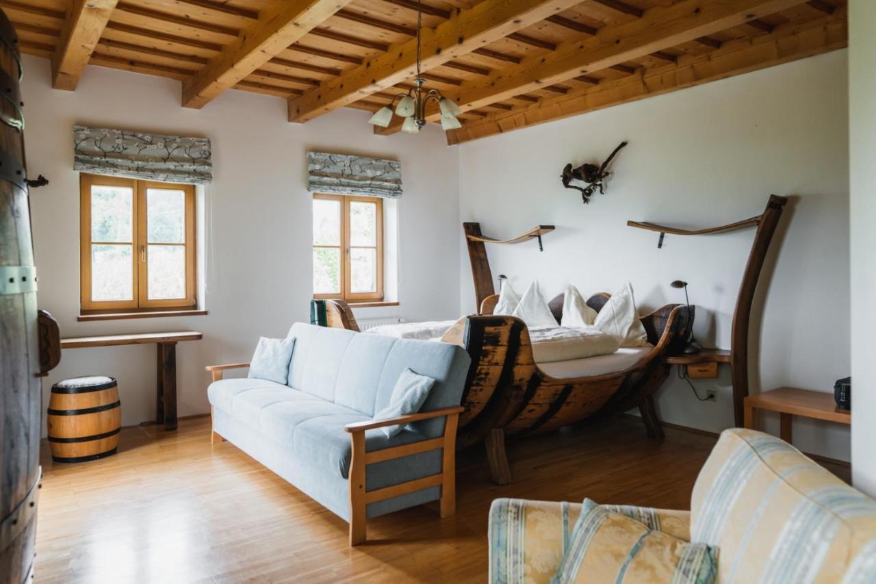 Weingut Koegl Bed & Breakfast Ratsch an der Weinstrasse Exterior photo