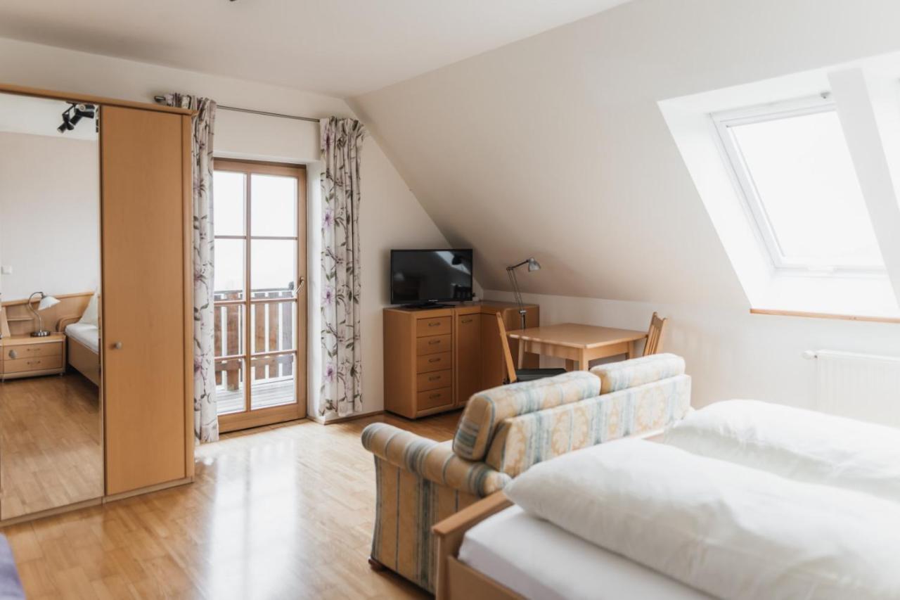 Weingut Koegl Bed & Breakfast Ratsch an der Weinstrasse Exterior photo