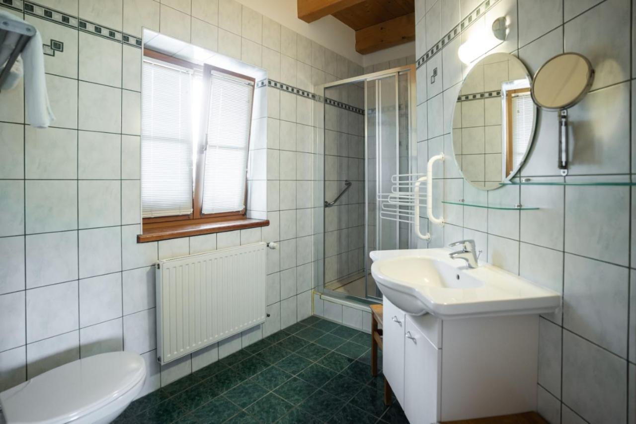 Weingut Koegl Bed & Breakfast Ratsch an der Weinstrasse Exterior photo