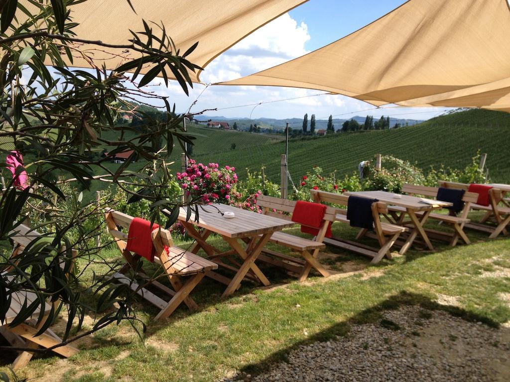 Weingut Koegl Bed & Breakfast Ratsch an der Weinstrasse Exterior photo